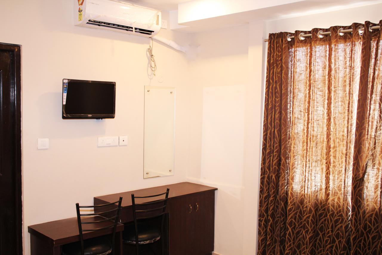 Collection O 8267 Galaxy Inn Kochi Exterior foto